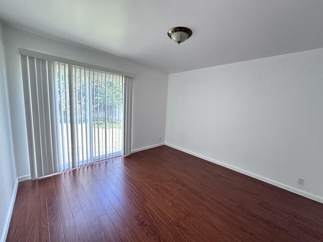 Building Photo - 3515 Shafer Dr