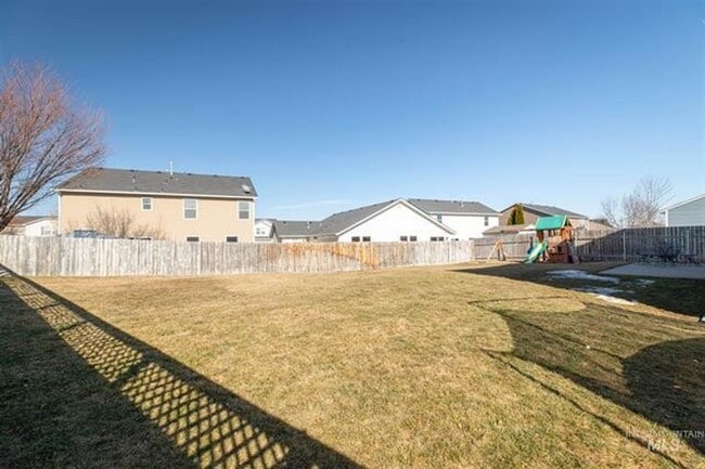 Building Photo - 5 Bedroom Home in South Boise _ Community ...