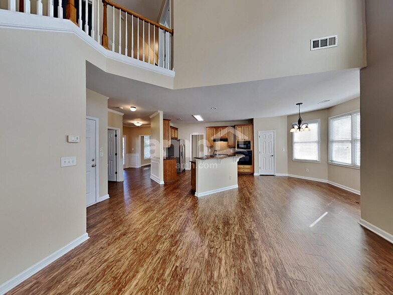 Building Photo - 3215 Thimbleberry Trail