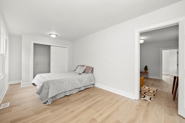 Building Photo - 608 Glenwood Ave