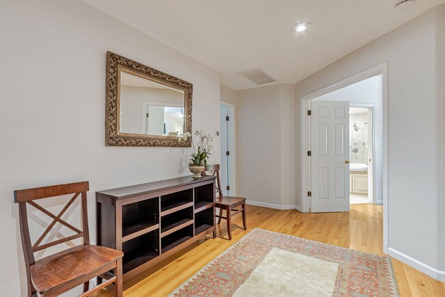 Building Photo - Executive Almaden Valley Home