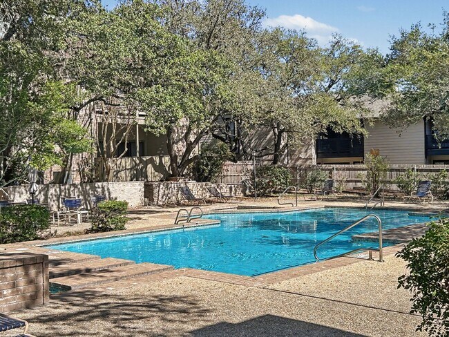 Building Photo - 12446 Starcrest Dr
