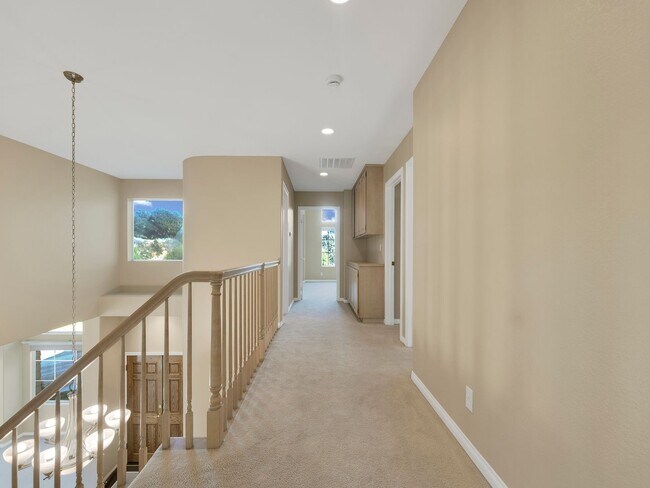 Building Photo - Spacious Newbury Park Rental | Grand Entry, Bonus Room & Covered Patio