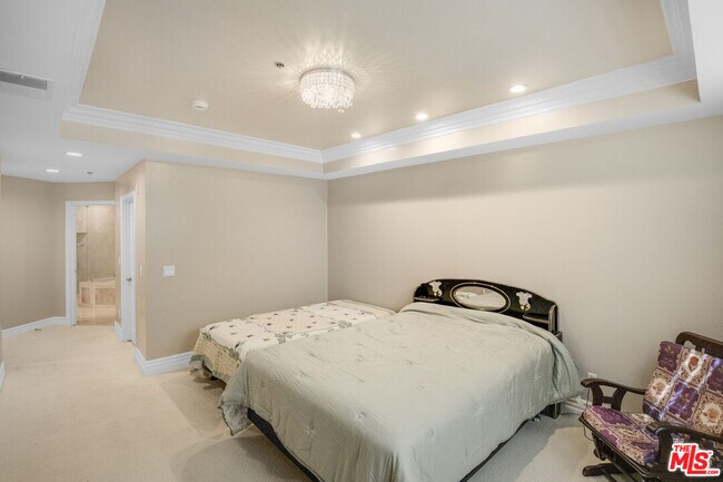 Building Photo - 850 Croft Ave