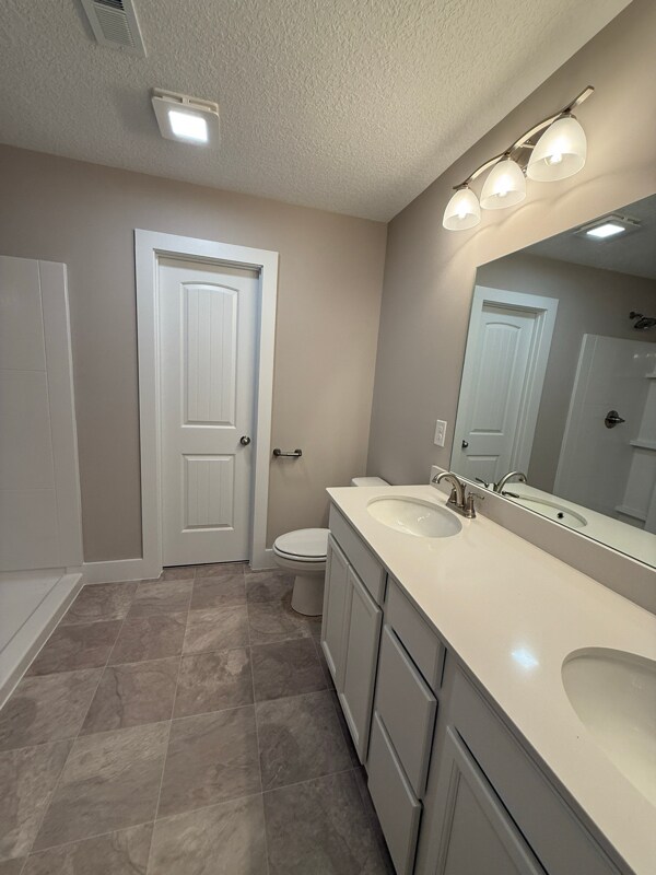 Building Photo - 2727 Farmhouse Dr
