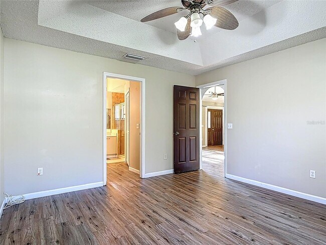 Building Photo - 4039 N Waterbridge Cir