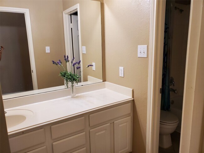 Building Photo - 3514 Apple Glove Dr