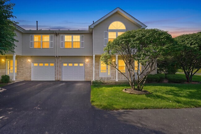 Building Photo - 16051 Laurel Dr