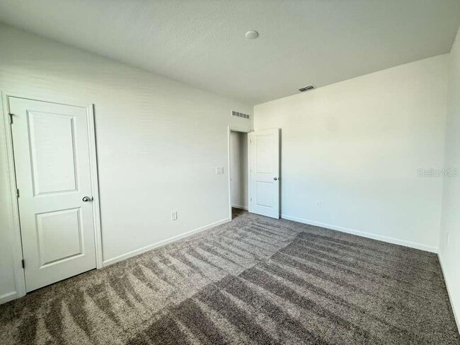 Building Photo - 120 Bogey Dr