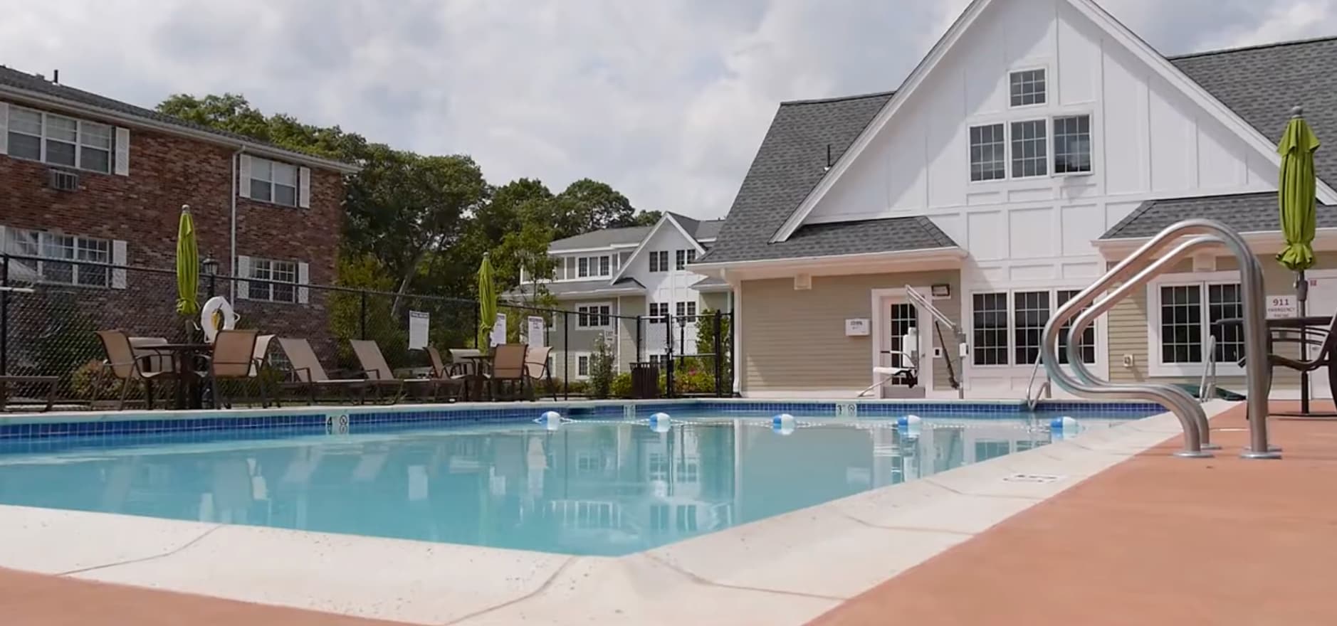 Building Photo - 126 Edgemere Rd