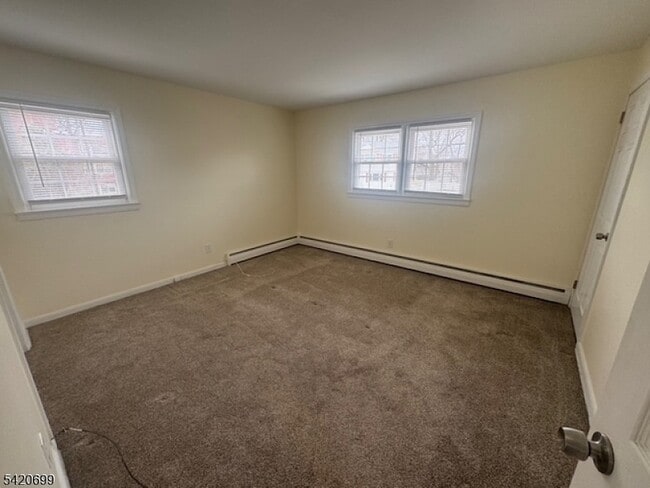 Building Photo - 14 Walnut Pkwy