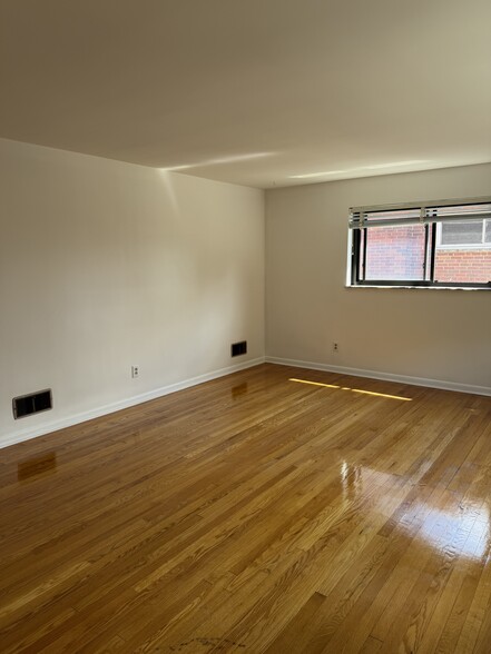 Living Room - 4222 Century Ln