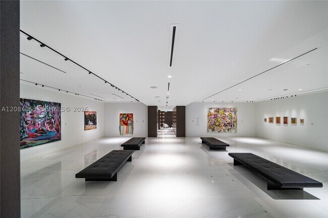 Building Photo - 300 Biscayne Blvd