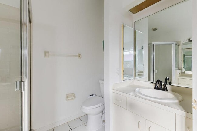 Building Photo - 9841 Las Casas Dr