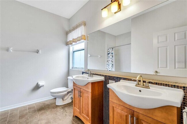 Building Photo - 11337 Village Brook Dr