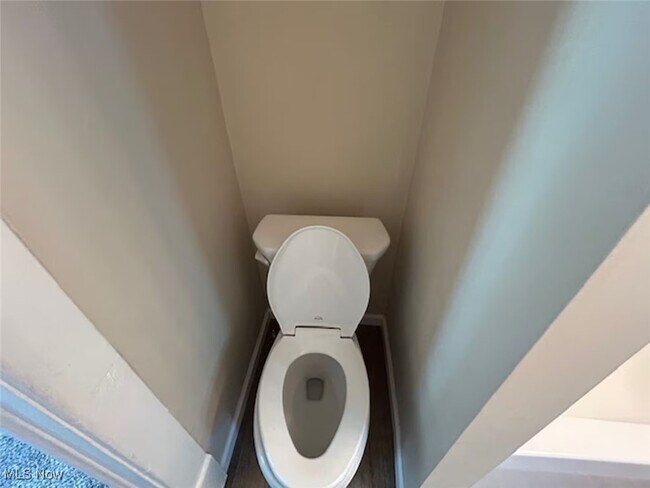 Building Photo - 218 Gates Ave