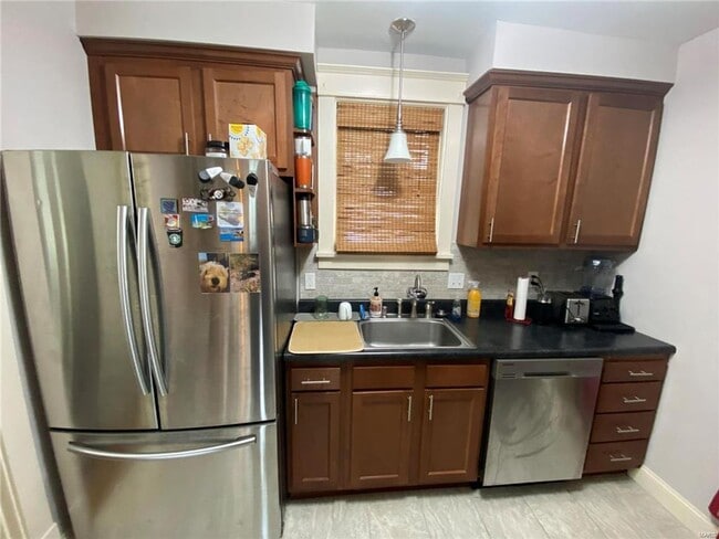 Building Photo - 743 Clark Ave