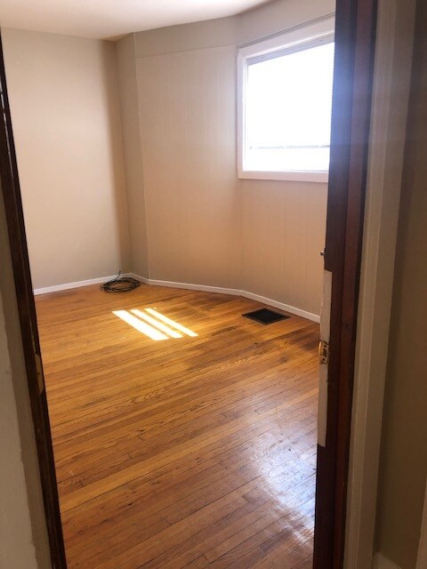 Building Photo - 1098 Elmwood Ave