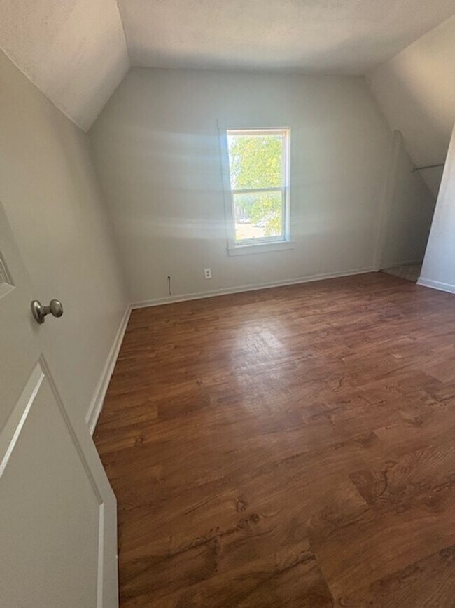 Building Photo - 3 bedroom / 2 bathroom home in Peoria