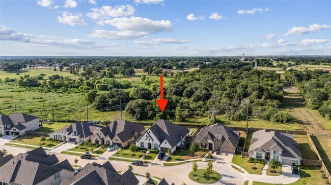 Building Photo - 5435 Farm Hill Way