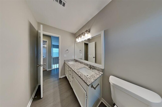 Building Photo - 9806 Arrowgrass Dr