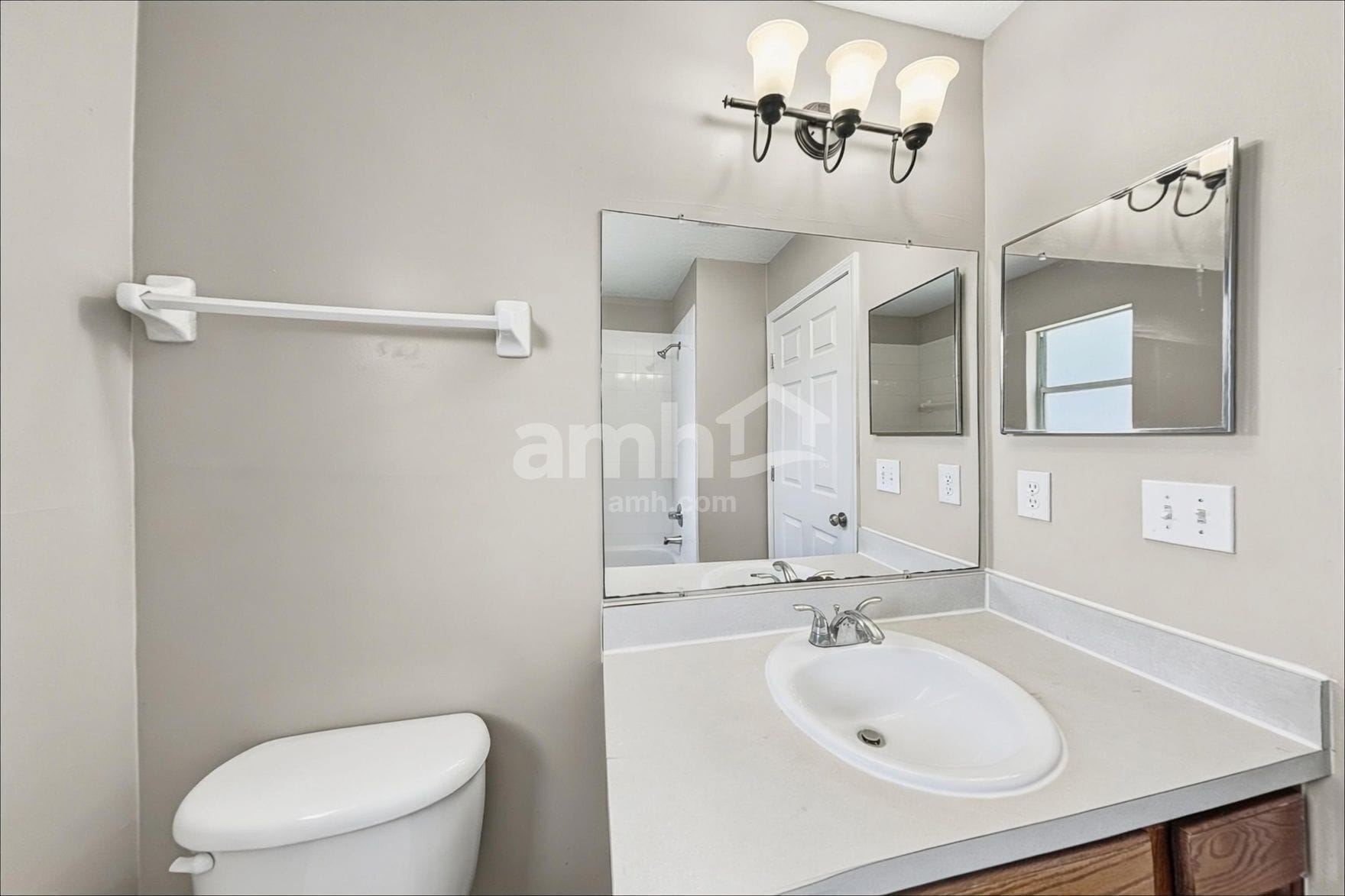 Building Photo - 14003 Golden Eagle Dr