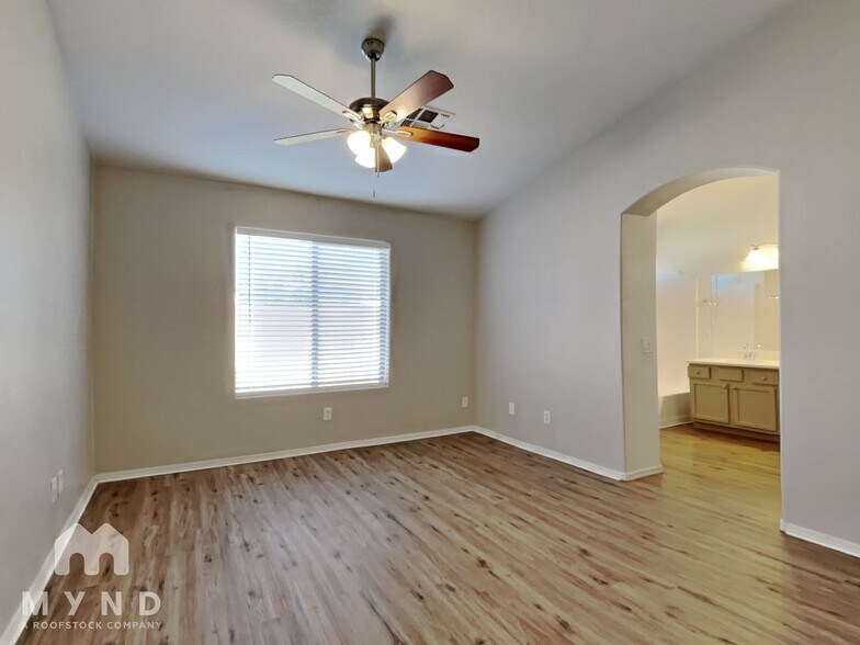 Building Photo - 7922 W Whyman Ave