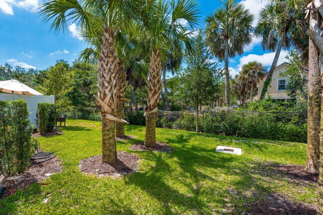 Building Photo - 6082 Carre Wy