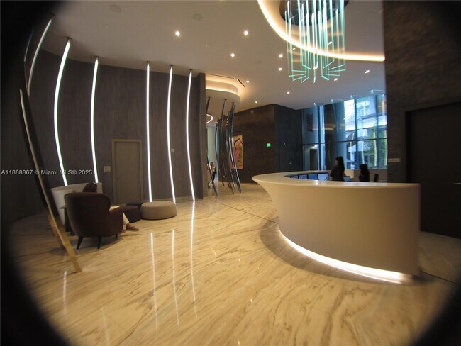 Building Photo - 1000 Brickell Plaza