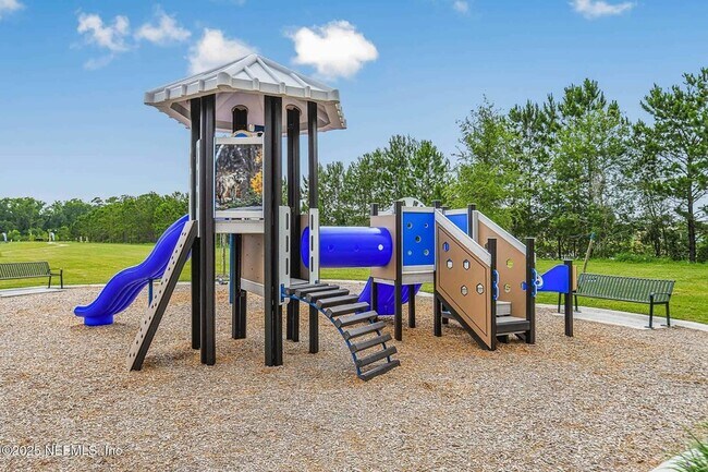 Building Photo - 10654 Towns Wy