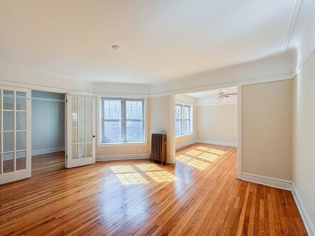 Building Photo - 3821 N Lawndale Ave