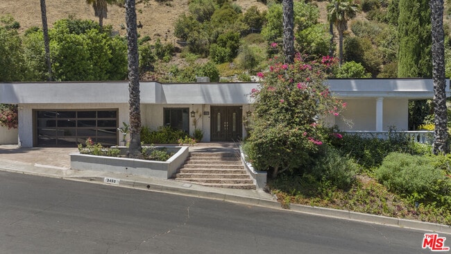 Building Photo - 3453 Green Vista Dr