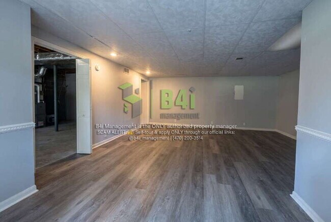 Building Photo - 716 Dunaire Way