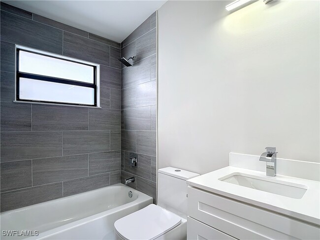 Building Photo - 2511 Storter Ave