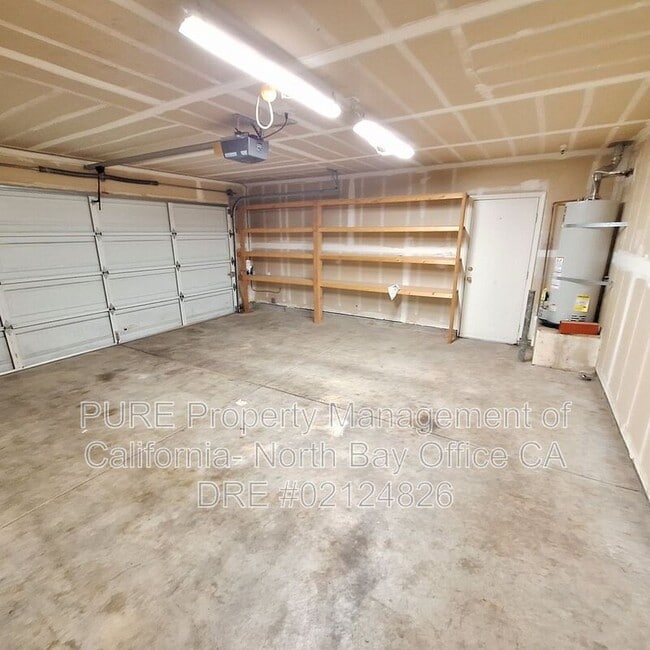 Building Photo - 1887 Mallard Ln