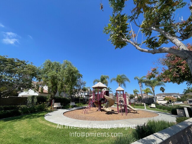Building Photo - 388 Monte Vista Way