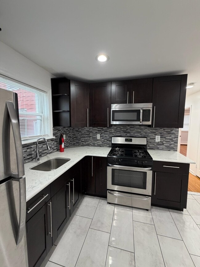 Building Photo - 3586 John F. Kennedy Blvd