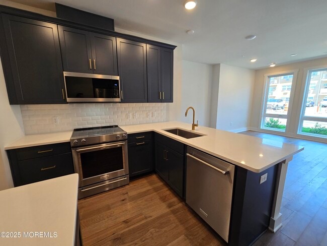 Building Photo - 1403 Kingsley St