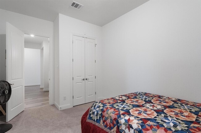 Building Photo - 504 Pulitzer Dr
