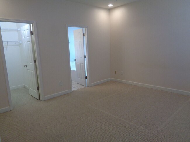 Building Photo - Kernersville Location-3 Bedroom House