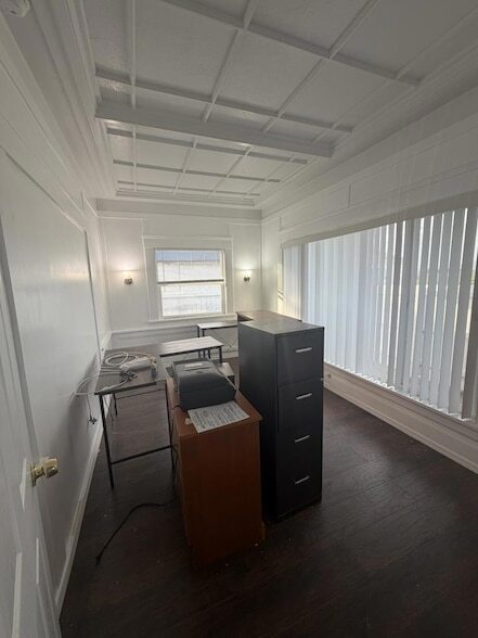 Building Photo - 2340 Alisal Rd