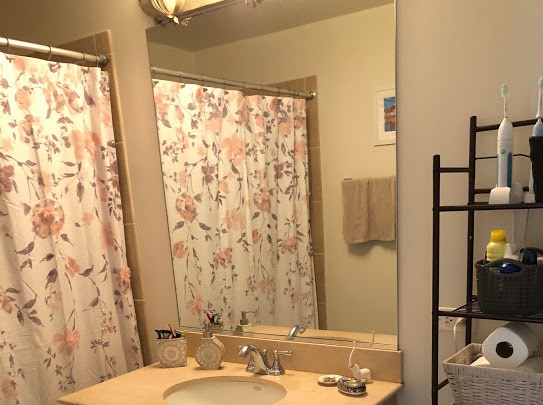 Building Photo - 400 W Ontario St