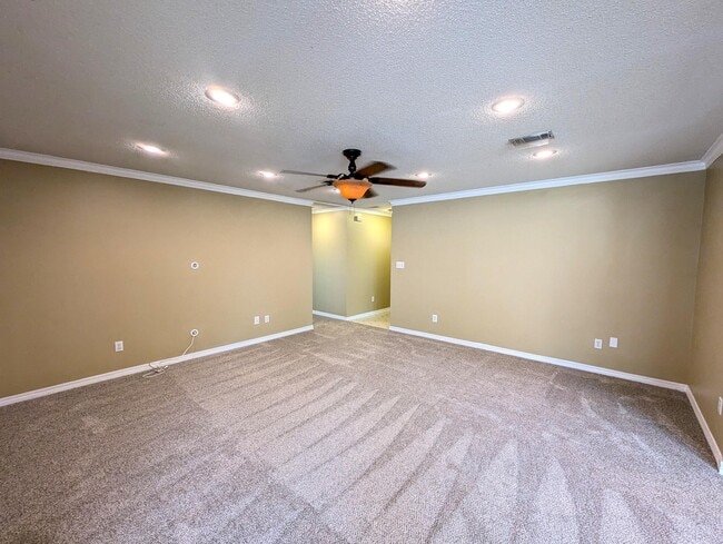 Building Photo - 2734 Augustus Rd