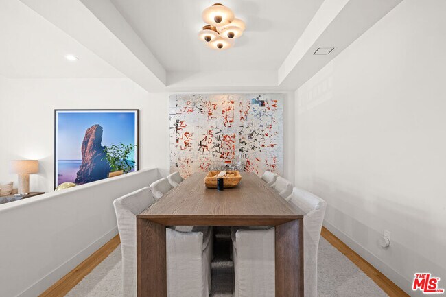 Building Photo - 6475 Zuma View Pl