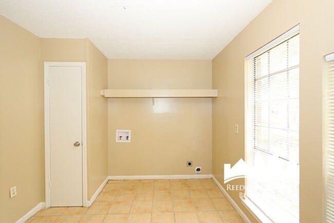 Building Photo - 5169 Braden Dr