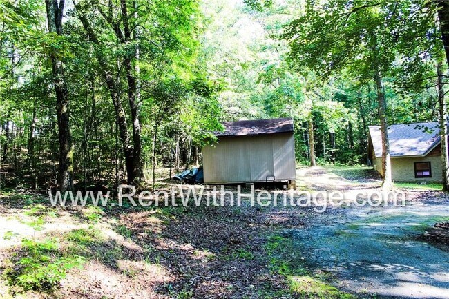 Building Photo - Charming Rustic Cabin Home on 2 Acres / Na...