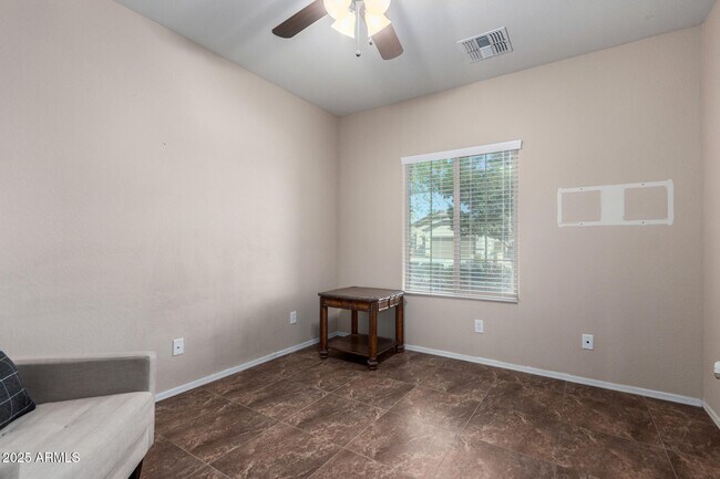 Building Photo - 10809 W Saddlehorn Rd