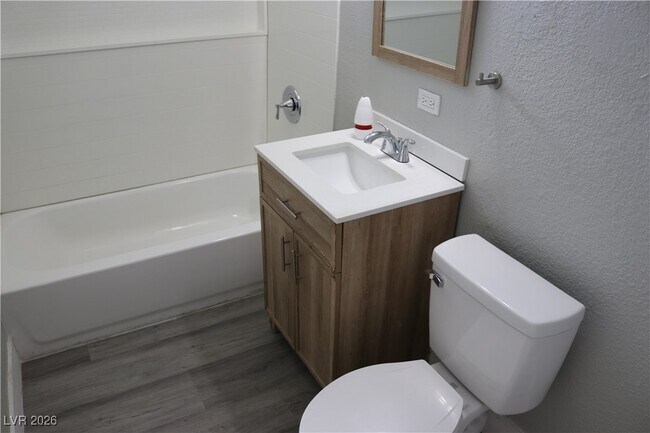 Building Photo - 1828 Lewis Ave