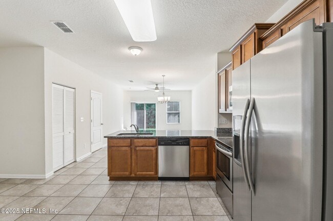 Building Photo - 750 Servia Dr