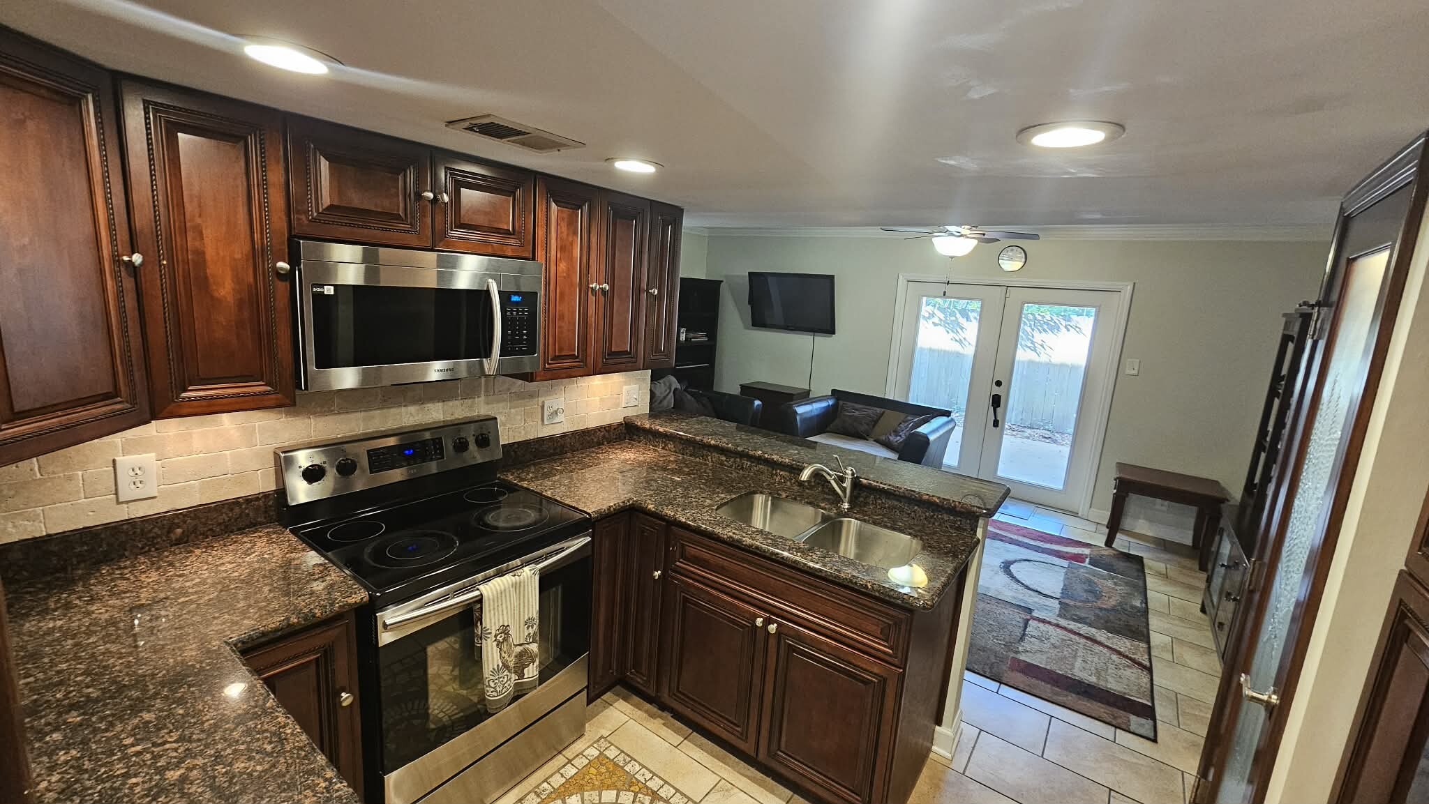 Building Photo - 4017 Cottage Hill Rd